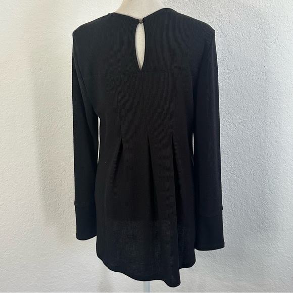 ALCHEMY THREAD Floral Embroidered Waffle Knit Tunic Top Size Medium NWT Casual - Picture 2 of 10